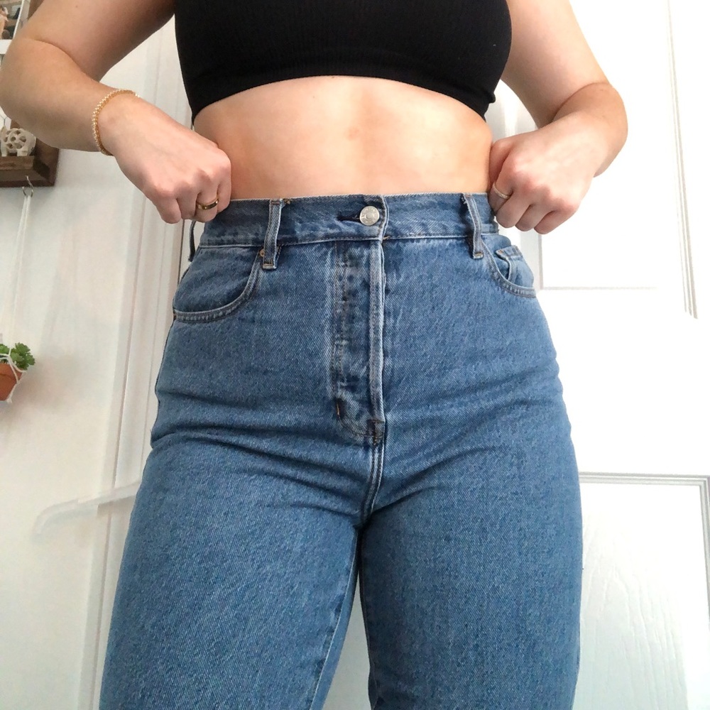 PacSun High-Rise Straight Leg Jeans in Medium Blue Wash